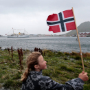 Kongeskipet utenfor Værøy under Kronprinsparets fylkestur til Nordland i 2014. Foto: Lise Åserud, NTB scanpix